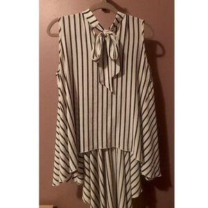 White / Black Sleeveless Blouse